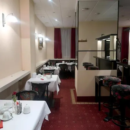 Apartment Hotel Adler Lipsia Esterno foto